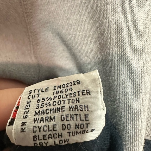 Vintage GUESS Classic Embroidered Crewneck Sweatshirt Medium Gray Y2k Academia - Picture 5 of 9